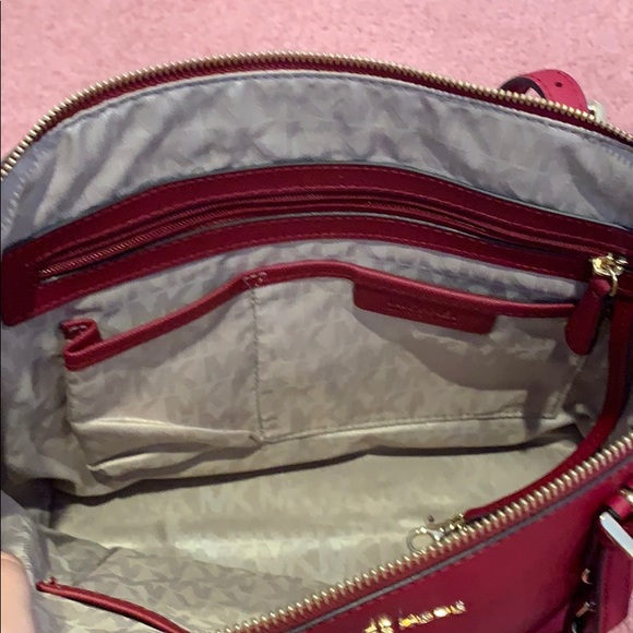 MICHAEL KORS RED HANDBAG perfect condition - Picture 3 of 4
